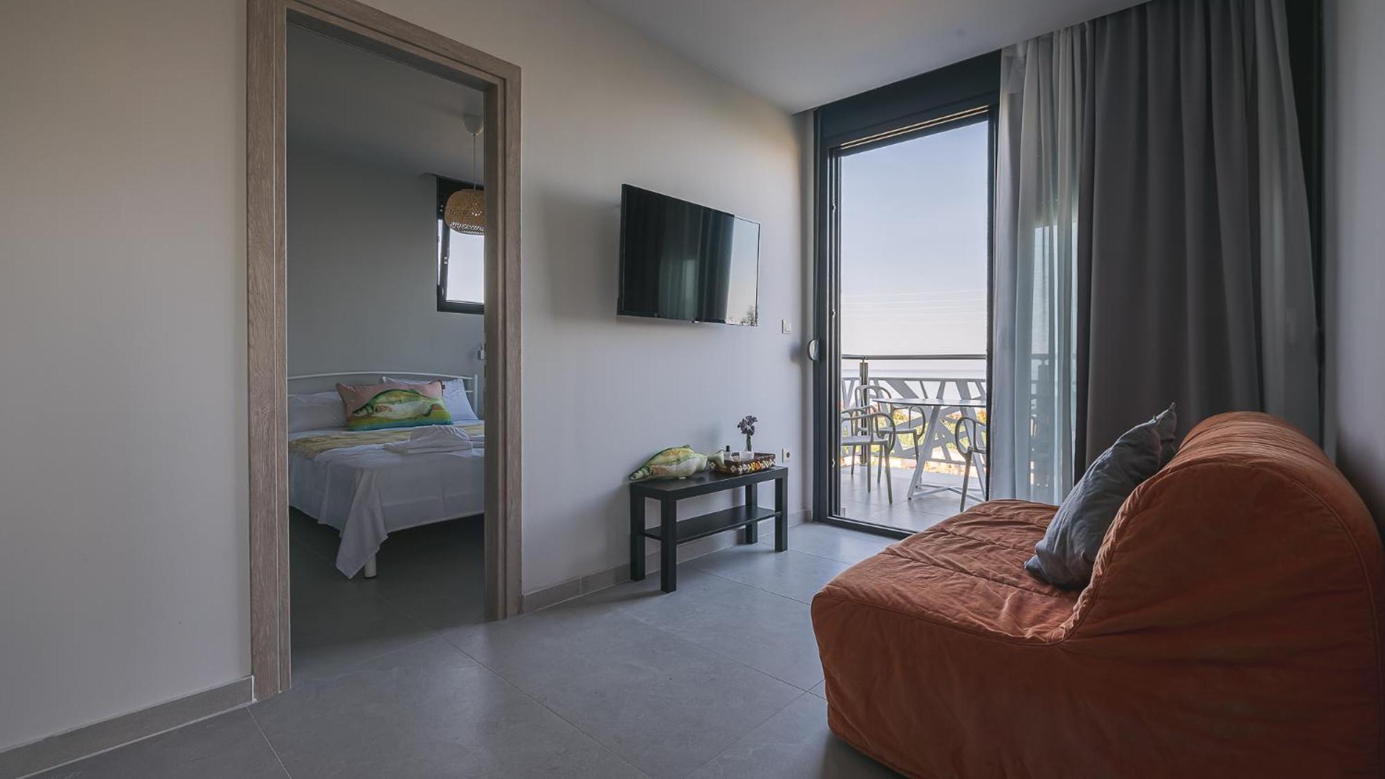Electra Beachfront Suites, Nea Irakleia Exterior photo